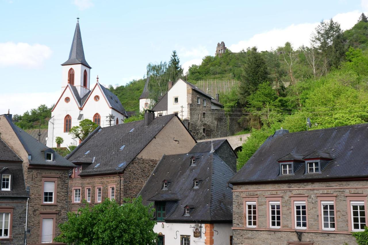 Kleine Moselruhe - Gemuetliche Ferienwohnung Bis 3 Personen - Zentral In Verbandsgemeinde Traben-Trarbach Buitenkant foto