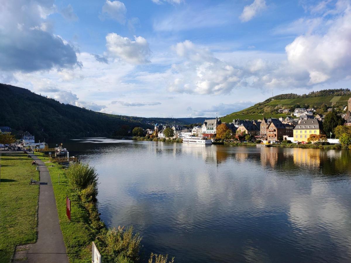 Kleine Moselruhe - Gemuetliche Ferienwohnung Bis 3 Personen - Zentral In Verbandsgemeinde Traben-Trarbach Buitenkant foto