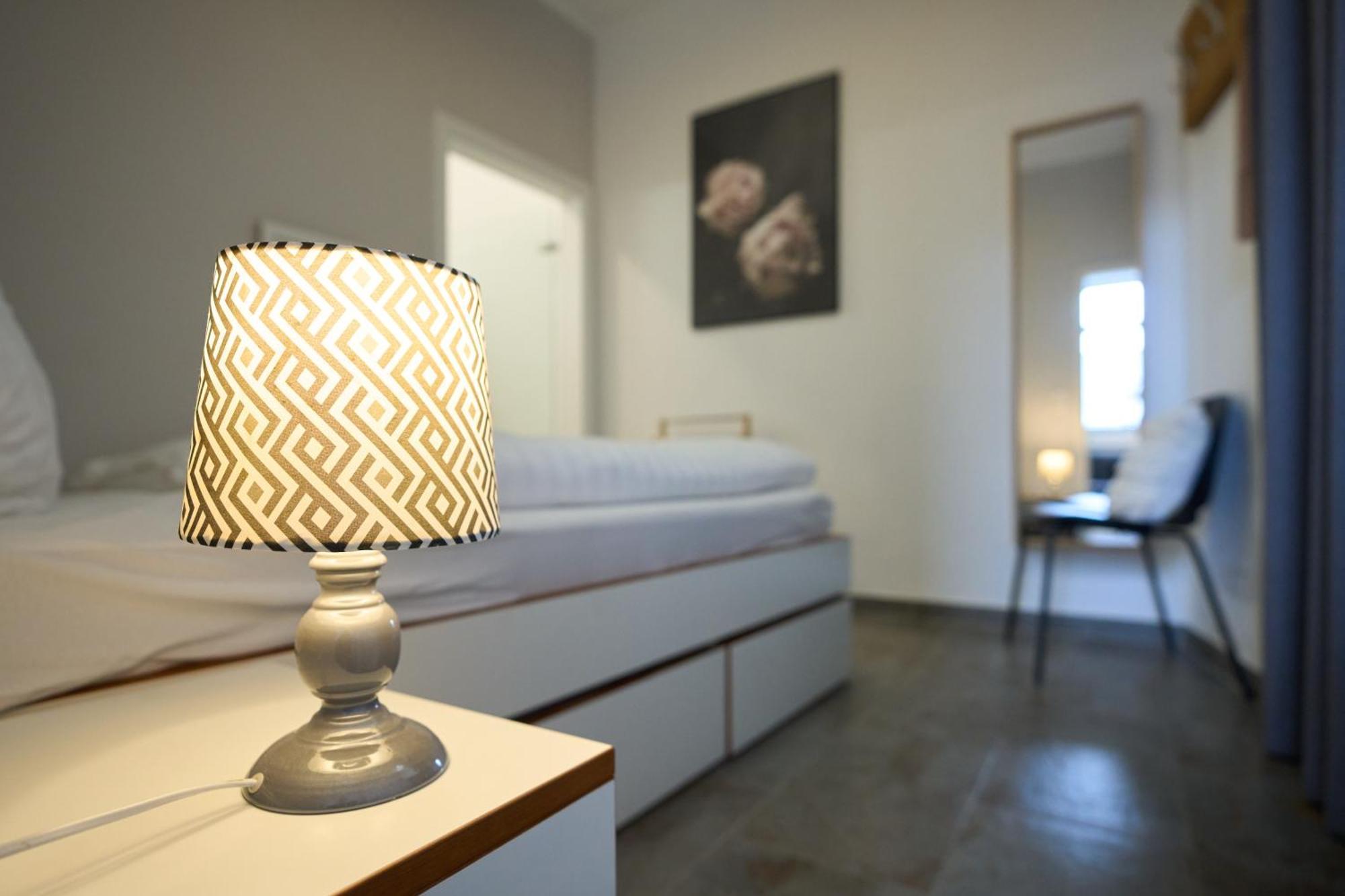 Kleine Moselruhe - Gemuetliche Ferienwohnung Bis 3 Personen - Zentral In Verbandsgemeinde Traben-Trarbach Buitenkant foto